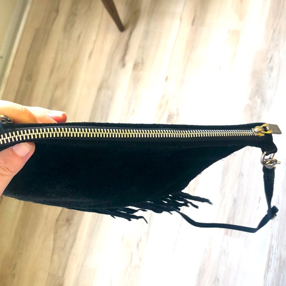 💯 Italian suede leather black fringe crossbody handbag - Picture 3 of 5